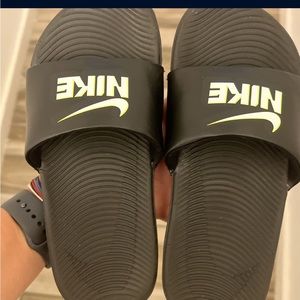 Boys Size 1 Nike Slides